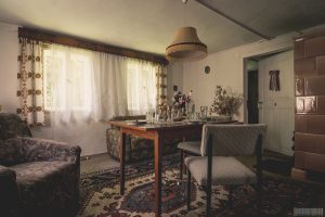 Grannys Home - Tante Oma Erikas Erbe - verlassenes Wohnhaus mit Möbeln in Sachsen