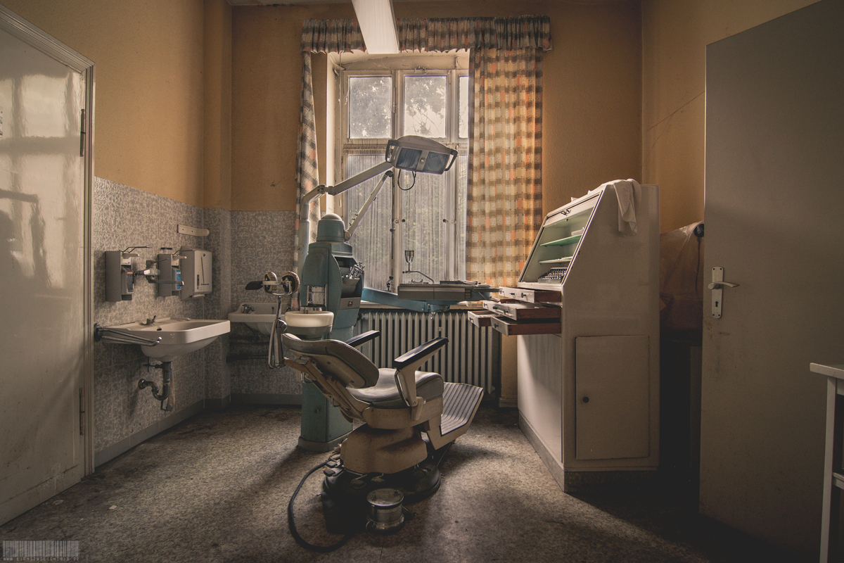 Verlassene Zahnarztpraxis NRW - Lost Place - Verlassene Orte Nordrhein-Westfalen